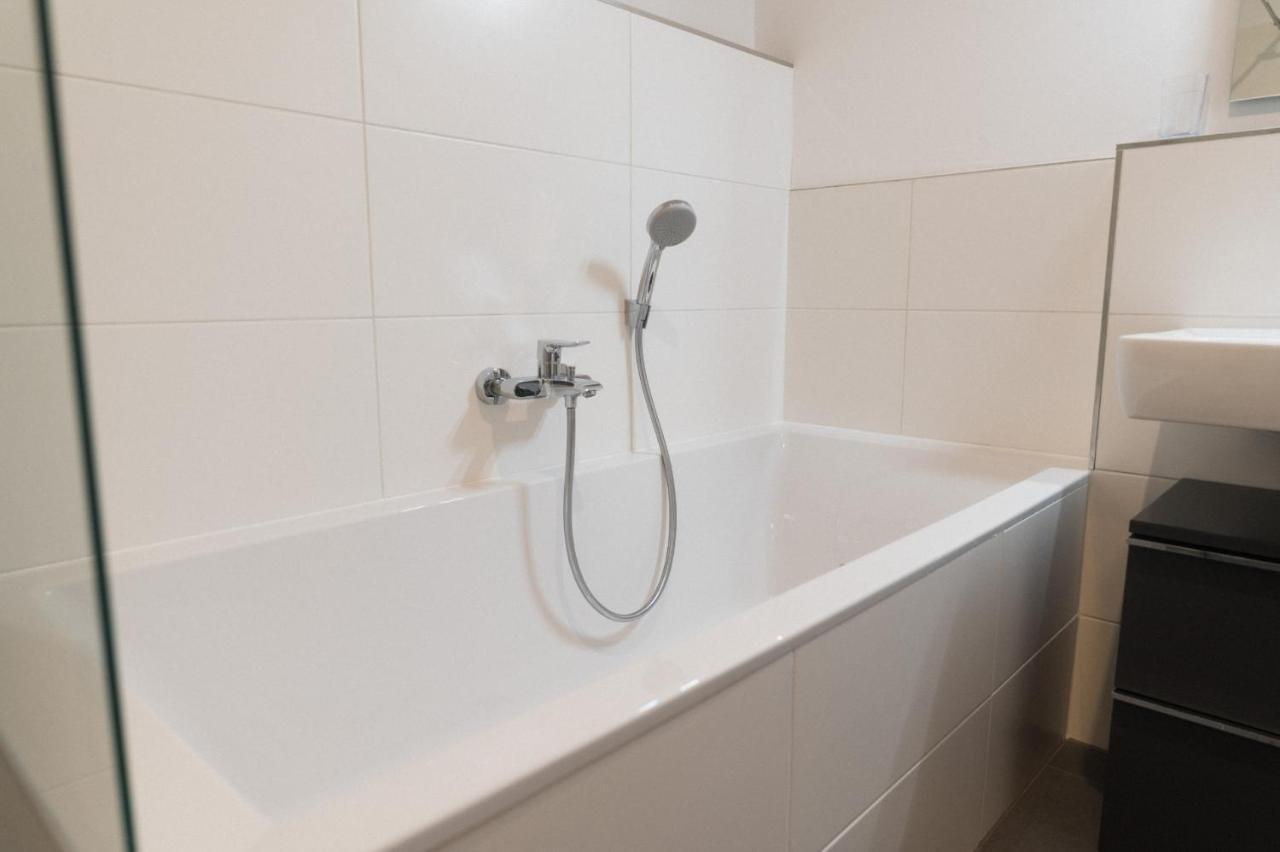 Ferienwohnung Bergsonne Mit Sonnenbalkon Und Tiefgaragen Parkplatz Bad Ischl Eksteriør bilde